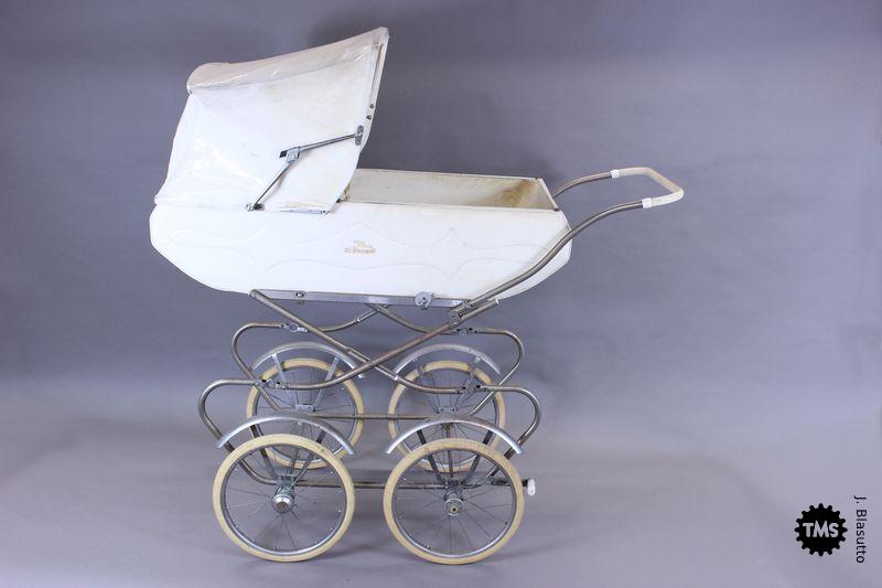 Otroški voziček Tribuna