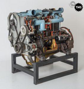 DIZELSKI MOTOR V PREREZU foto Blaz Zupancic